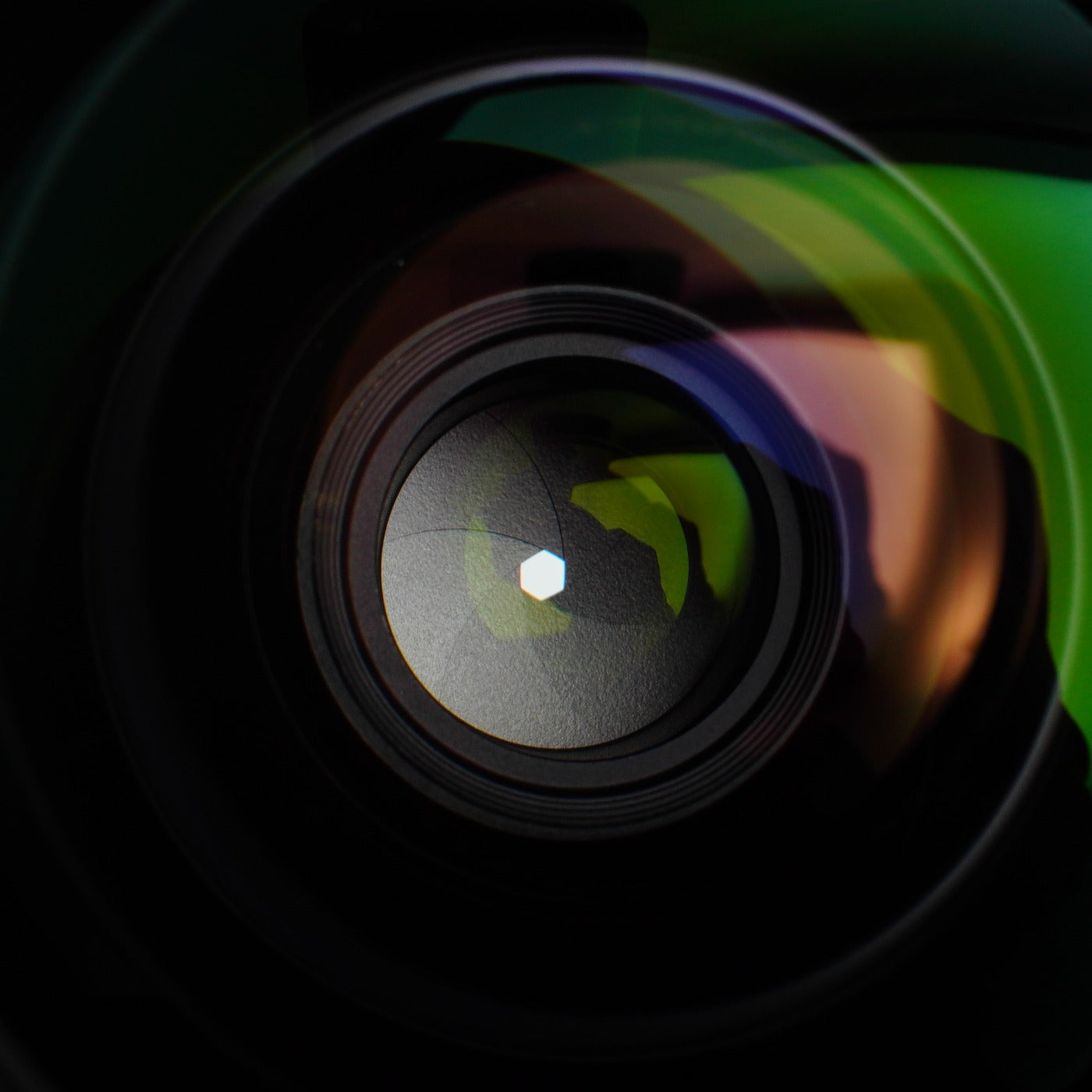 CONTAX Carl Zeiss Distagon T* 28mm F/2.8 MMJ Prime Lens