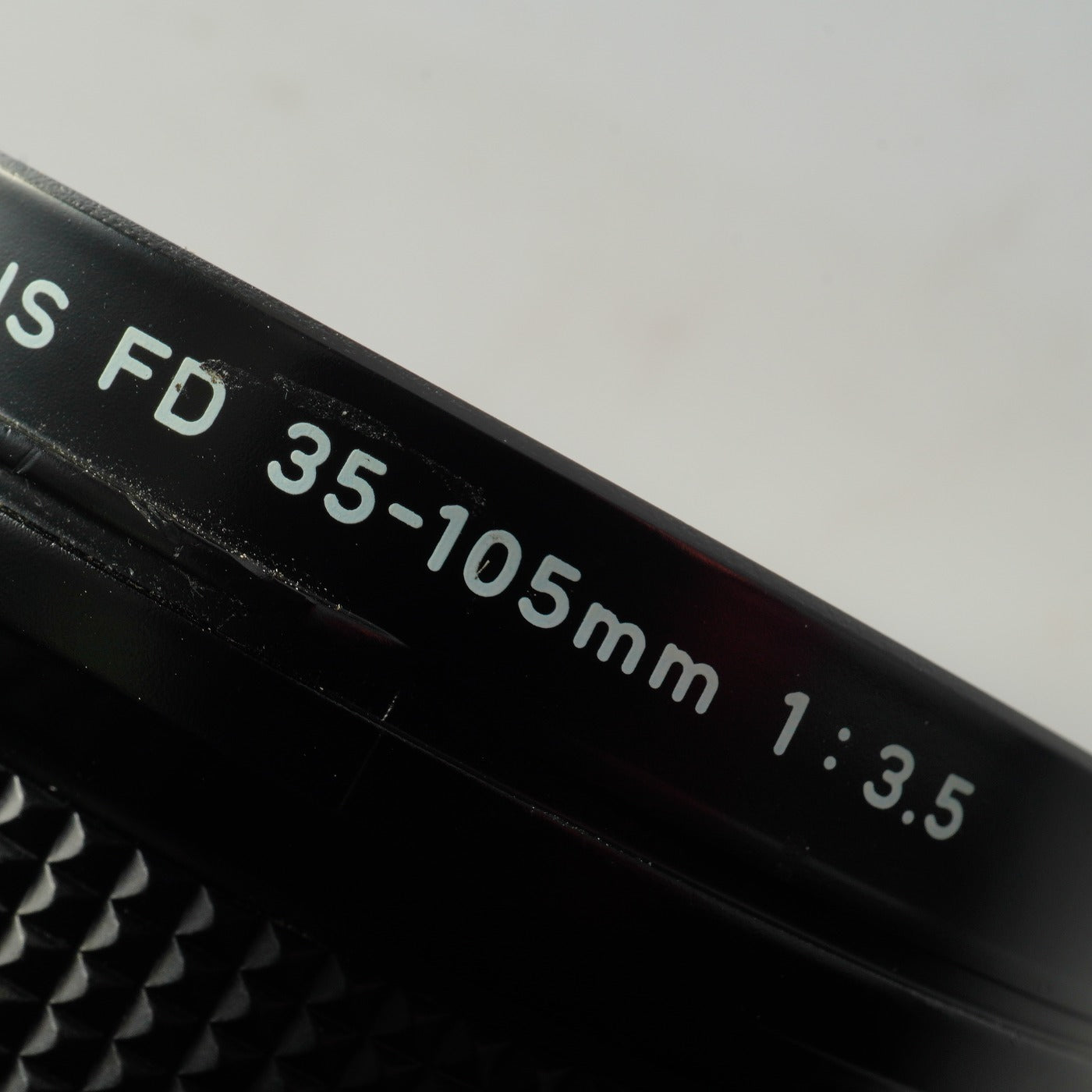 Canon New FD 35-105mm F/3.5 Zoomobjektiv