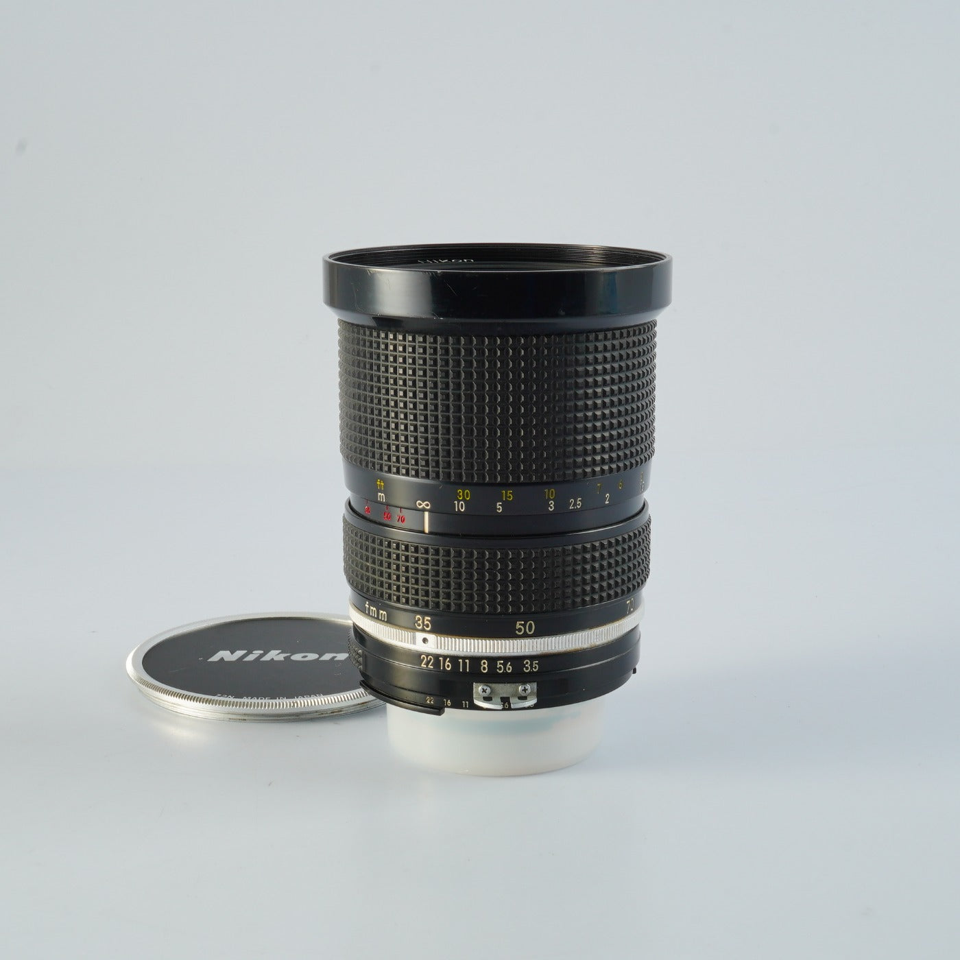 Nikon Ai Zoom NIKKOR 35-70mm F/3.5 Zoom Lens