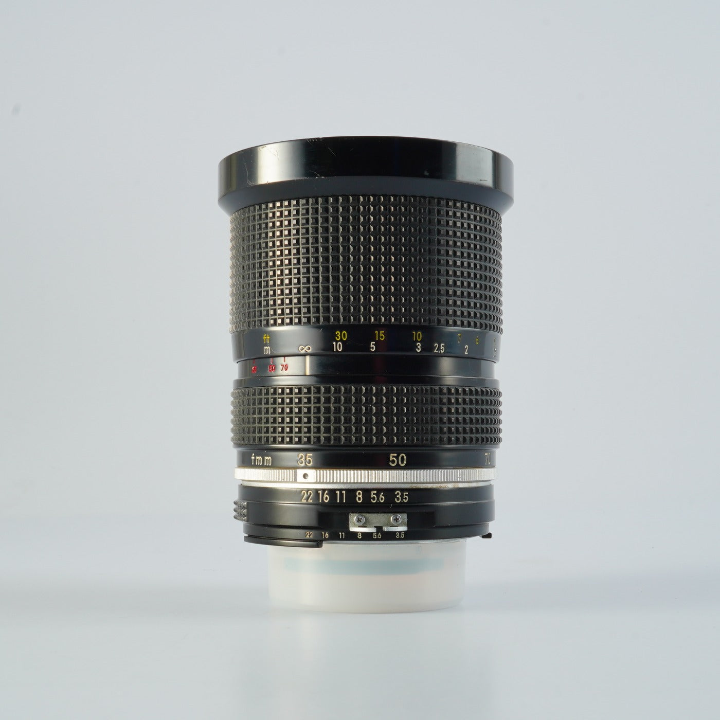 Nikon Ai Zoom NIKKOR 35-70mm F/3.5 Zoom Lens