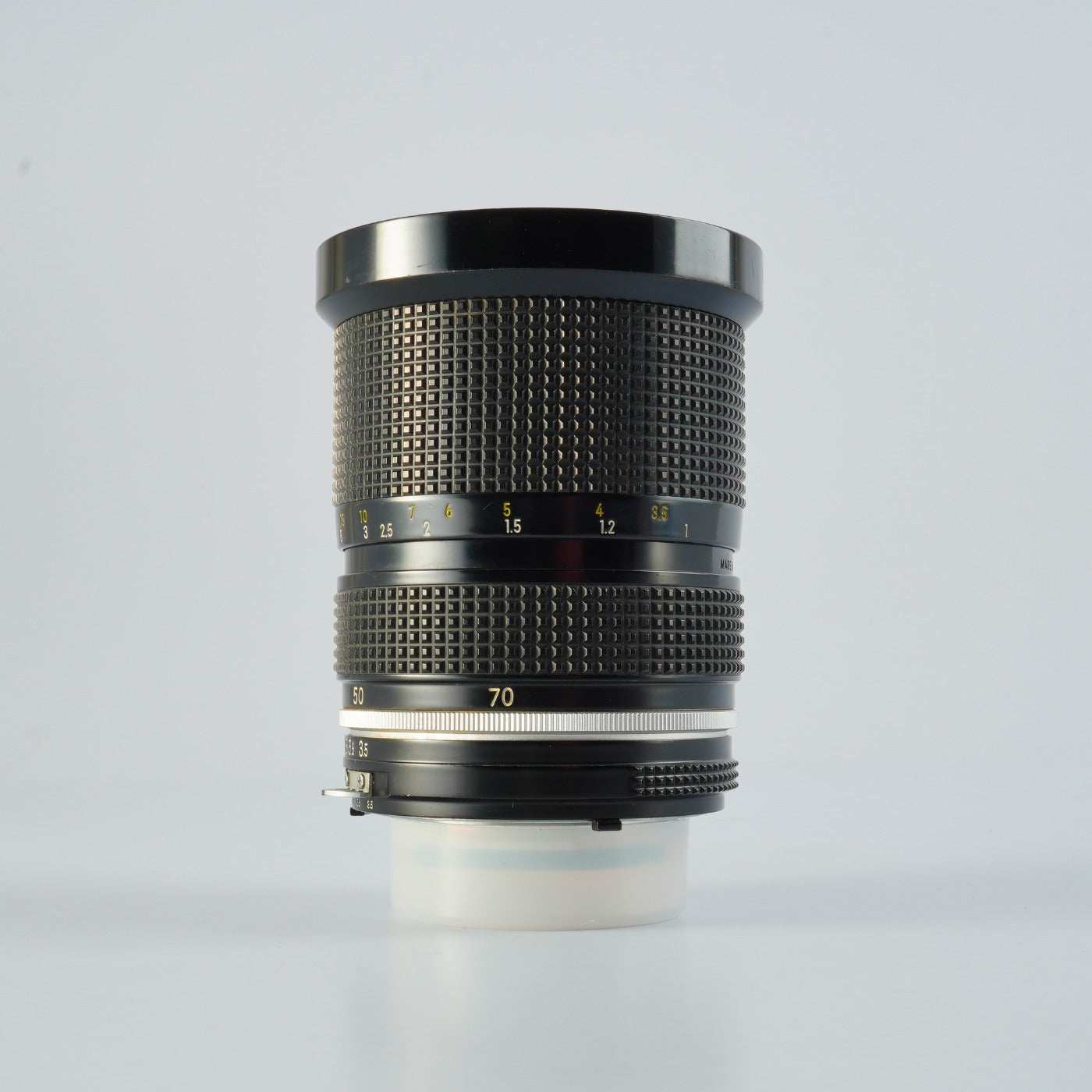 Nikon Ai Zoom NIKKOR 35-70mm F/3.5 Zoom Lens