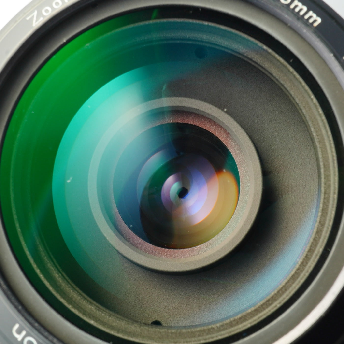 Nikon Ai Zoom-NIKKOR Auto 43-86mm F/3.5 Zoom Lens