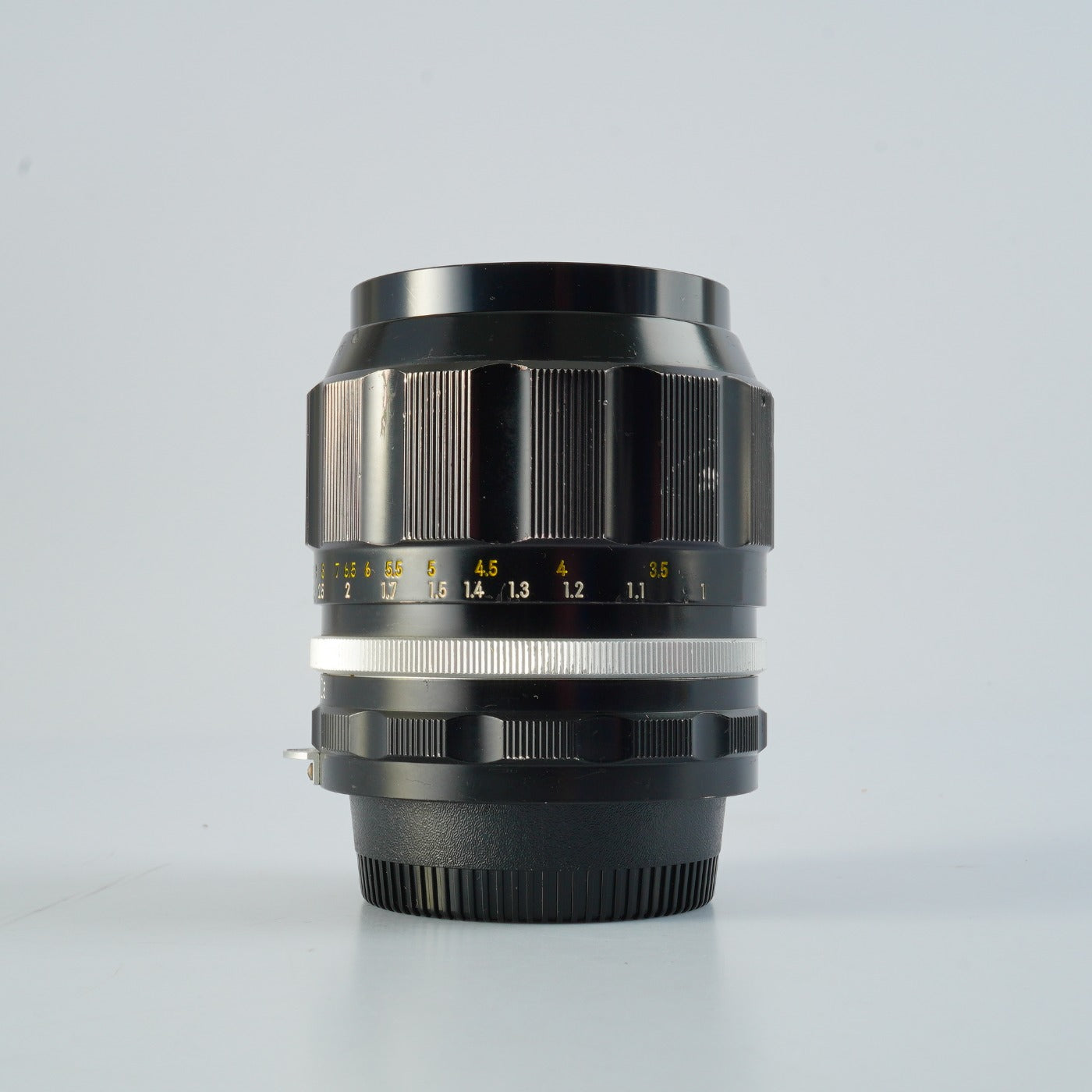 Nikon 非Ai NIKKOR-P Auto 105mm F/2.5 単焦点レンズ