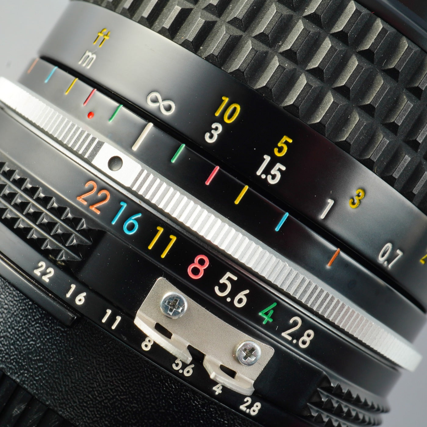 Nikon Ai NIKKOR 24mm F/2.8 単焦点レンズ