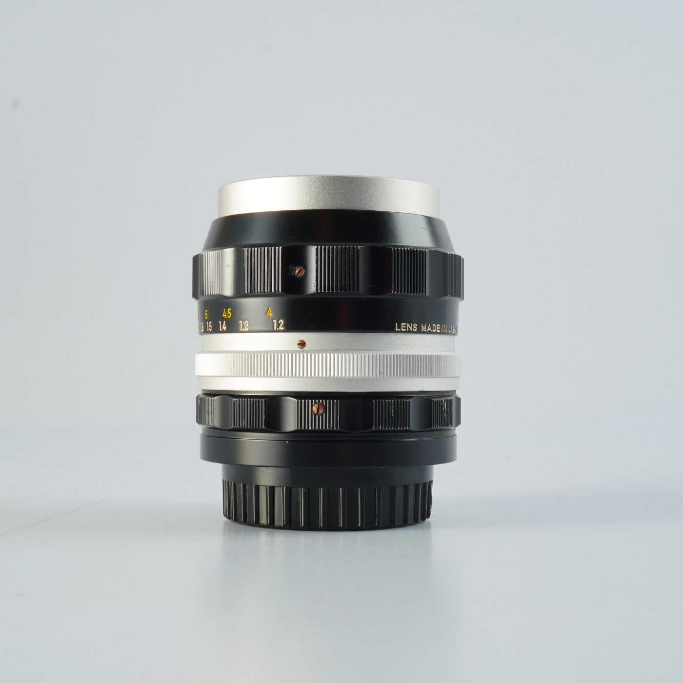 Nikon 非Ai NIKKOR-P Auto 105mm F/2.5 単焦点レンズ