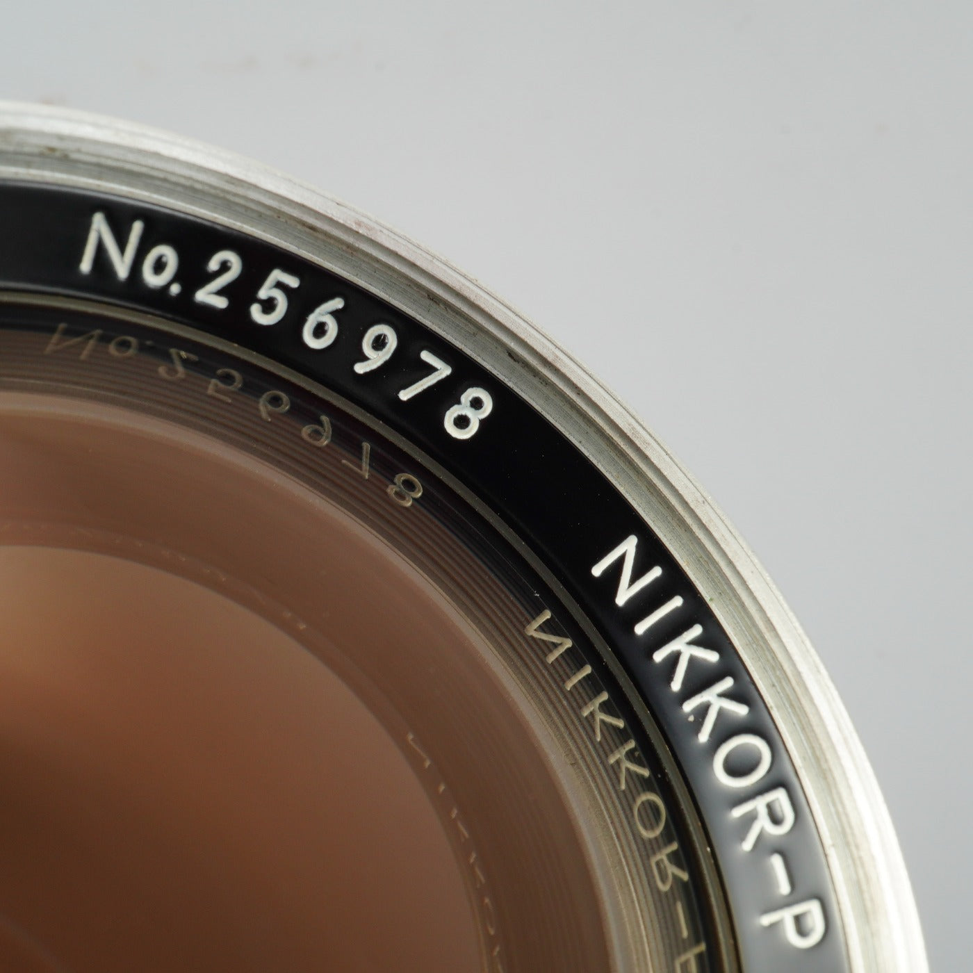 Nikon 非Ai NIKKOR-P Auto 105mm F/2.5 単焦点レンズ