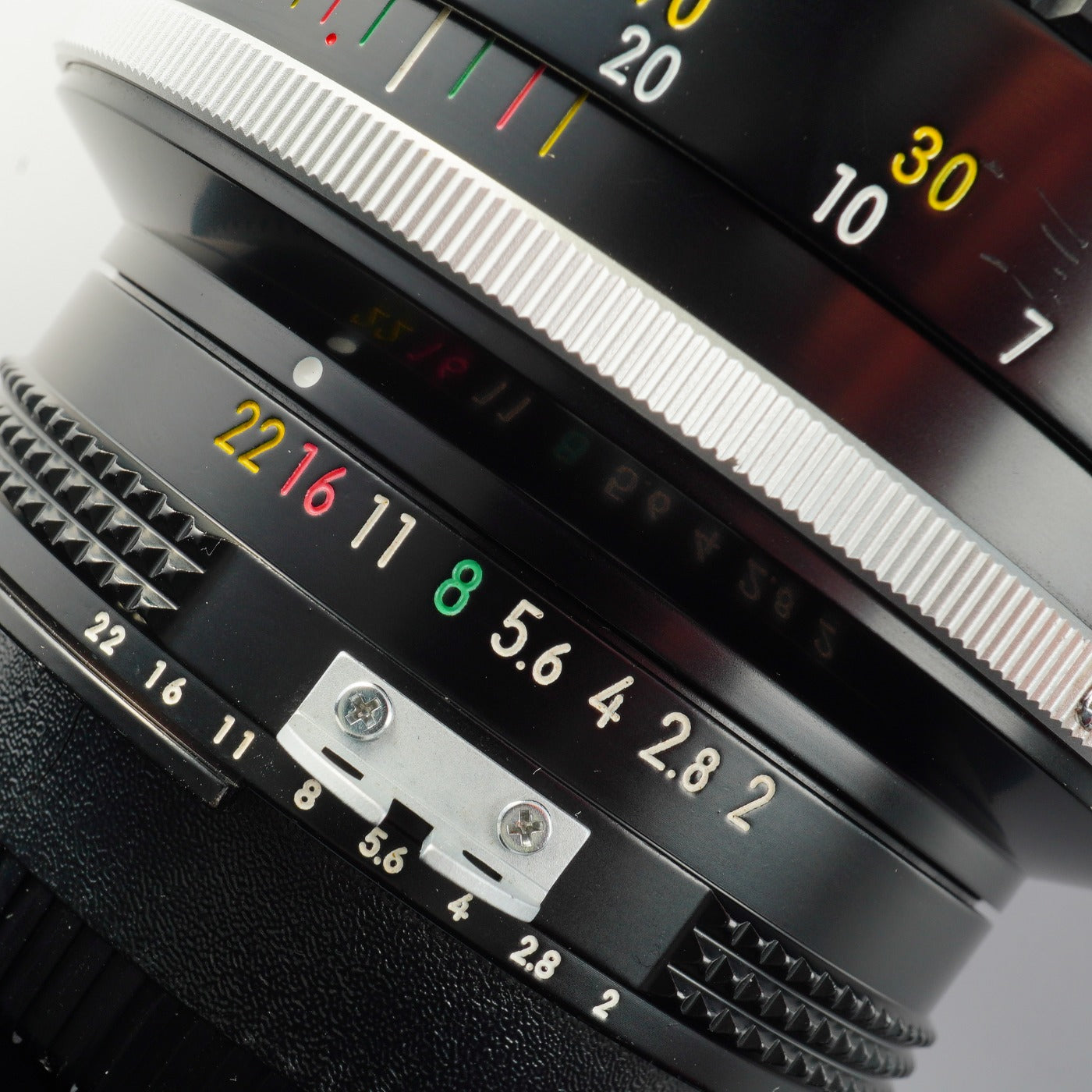 Nikon Ai NIKKOR 135mm F/2 単焦点レンズ