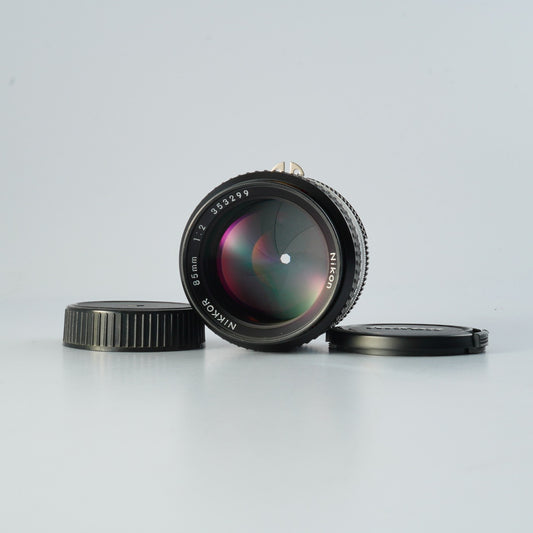 Nikon Ai-S NIKKOR 85mm F/2 単焦点レンズ