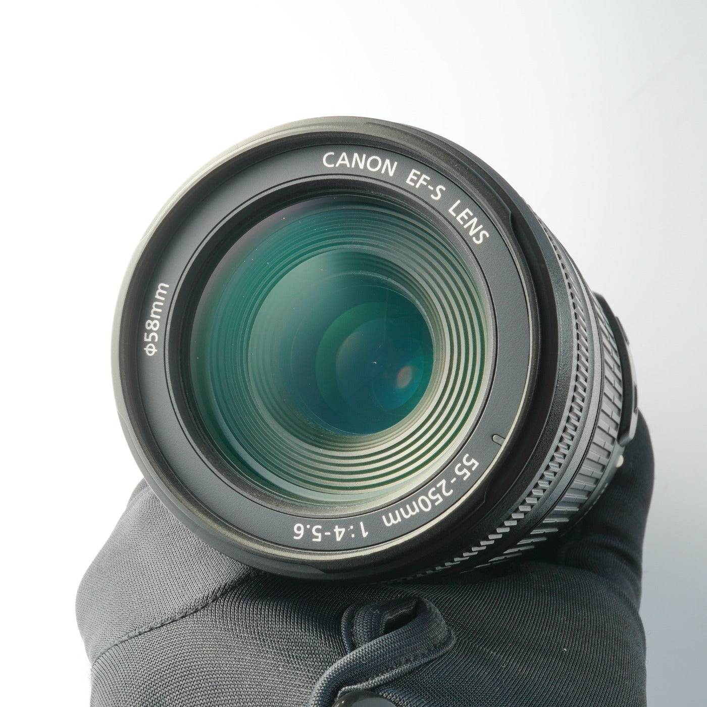 Canon EF-S 55-250mm F/4-5.6 IS ズームレンズ