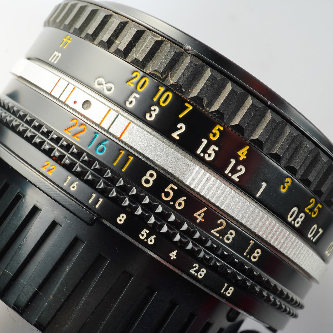 Nikon NIKKOR 50mm F/1.8 Ai-S 単焦点レンズ