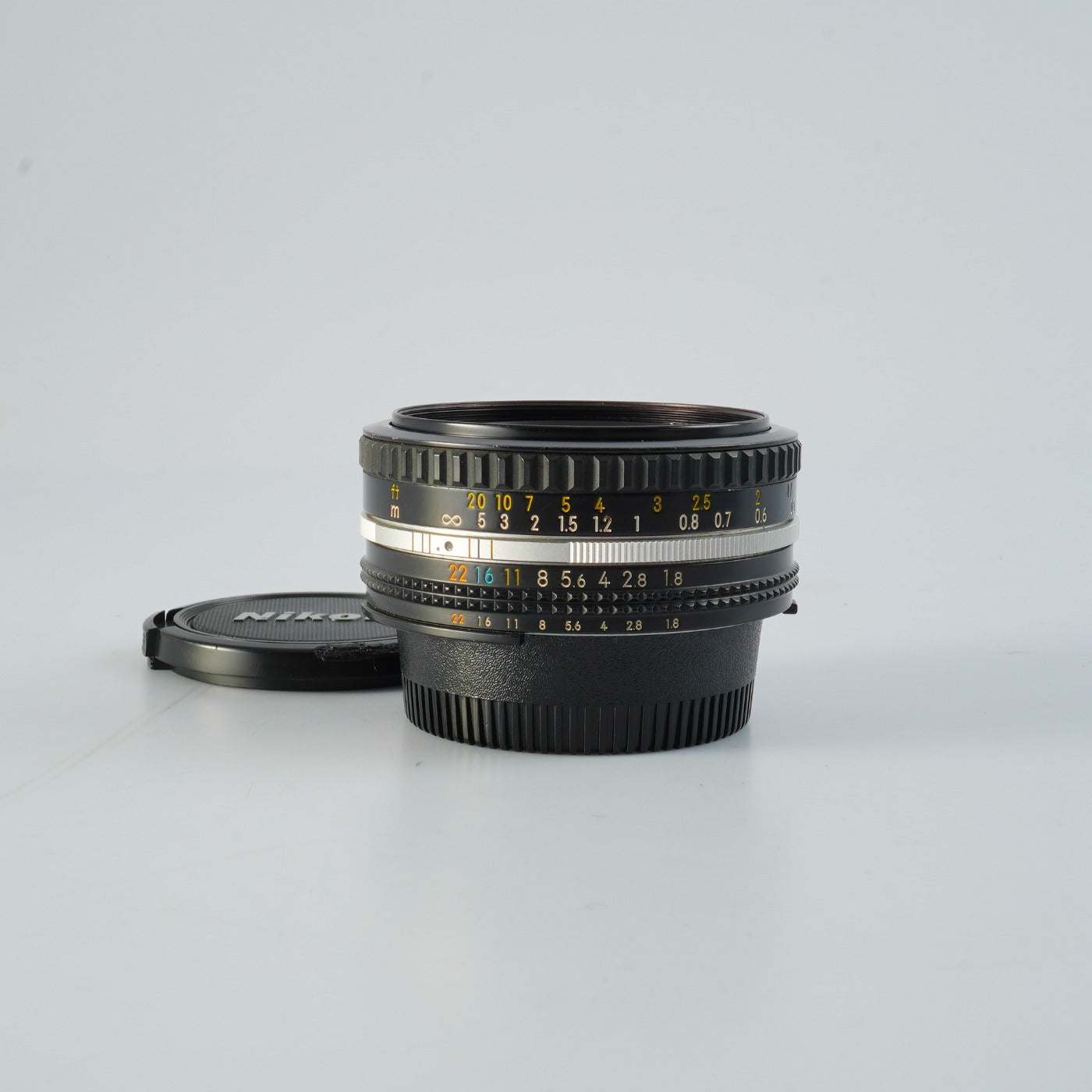 Nikon NIKKOR 50mm F/1.8 Ai-S 単焦点レンズ