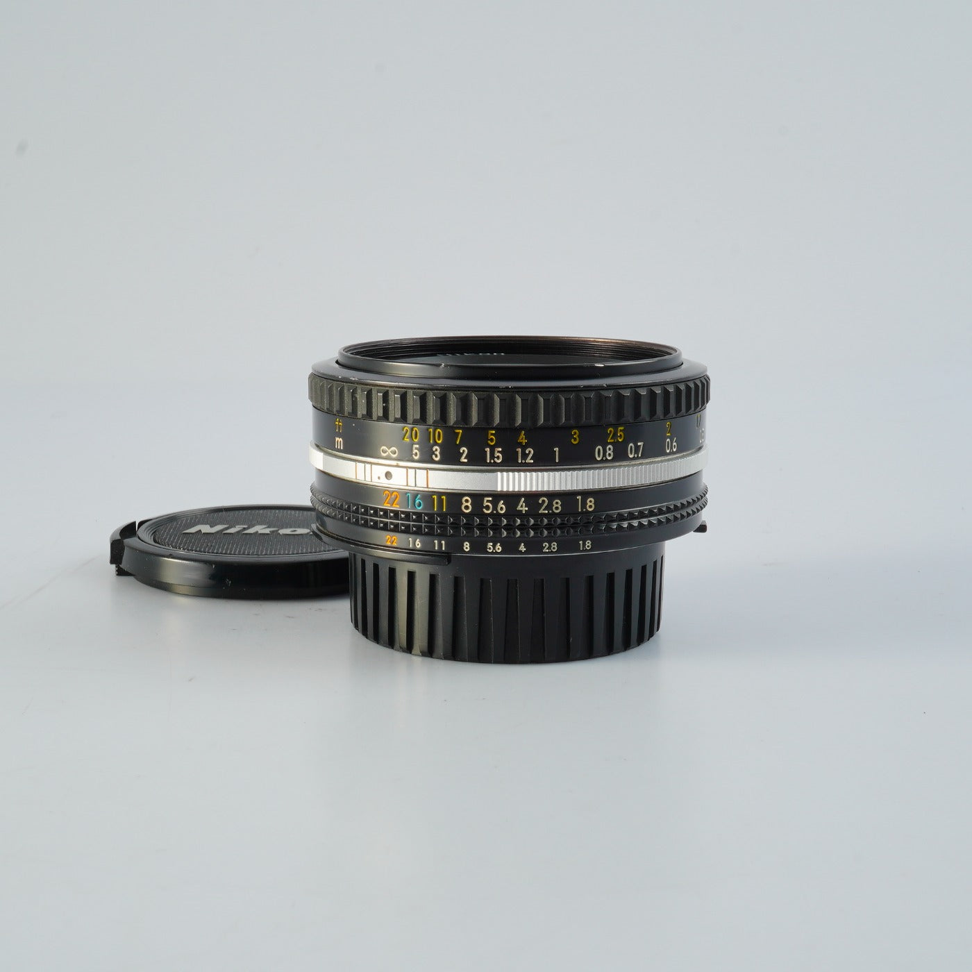 Nikon NIKKOR 50mm F/1.8 Ai-S 単焦点レンズ