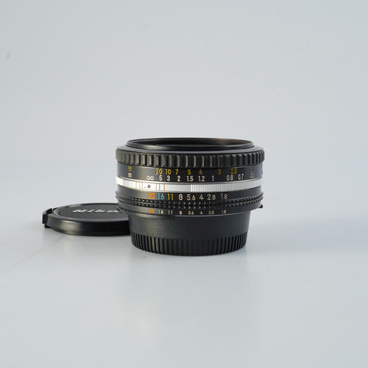 Nikon NIKKOR 50mm F/1.8 Ai-S 単焦点レンズ