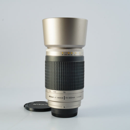 Nikon AF NIKKOR 70-300mm F/4-5.6 G Silver ズームレンズ