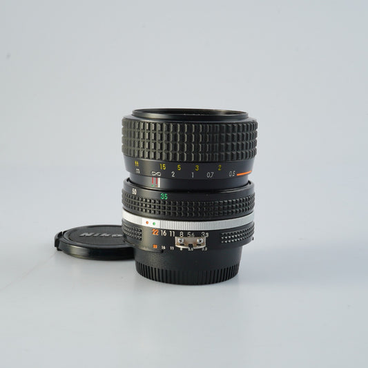 Nikon Ai-S Zoom-NIKKOR 35-70mm F/3.3-4.5 ズームレンズ