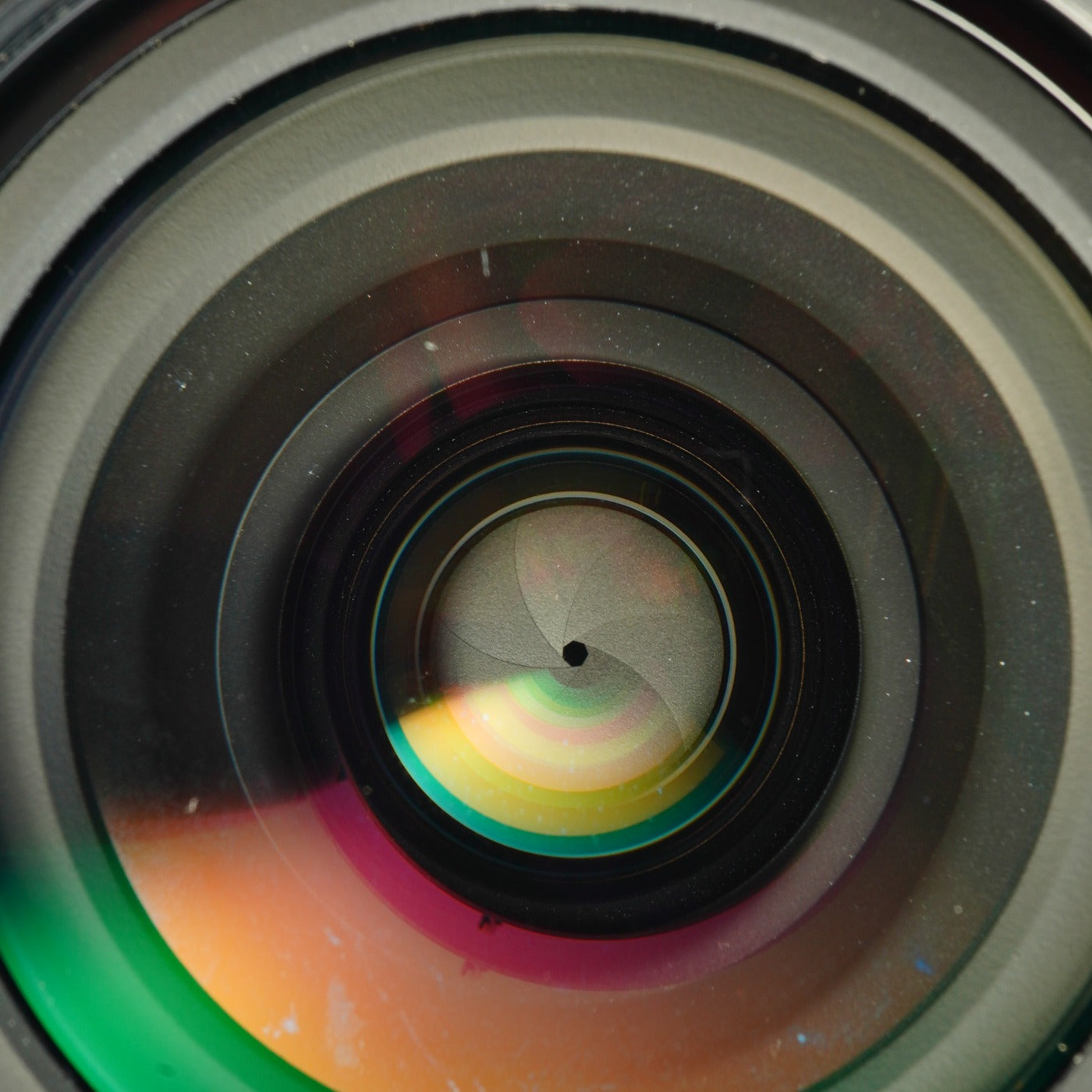 Nikon Ai-S NIKKOR 24mm F/2 単焦点レンズ