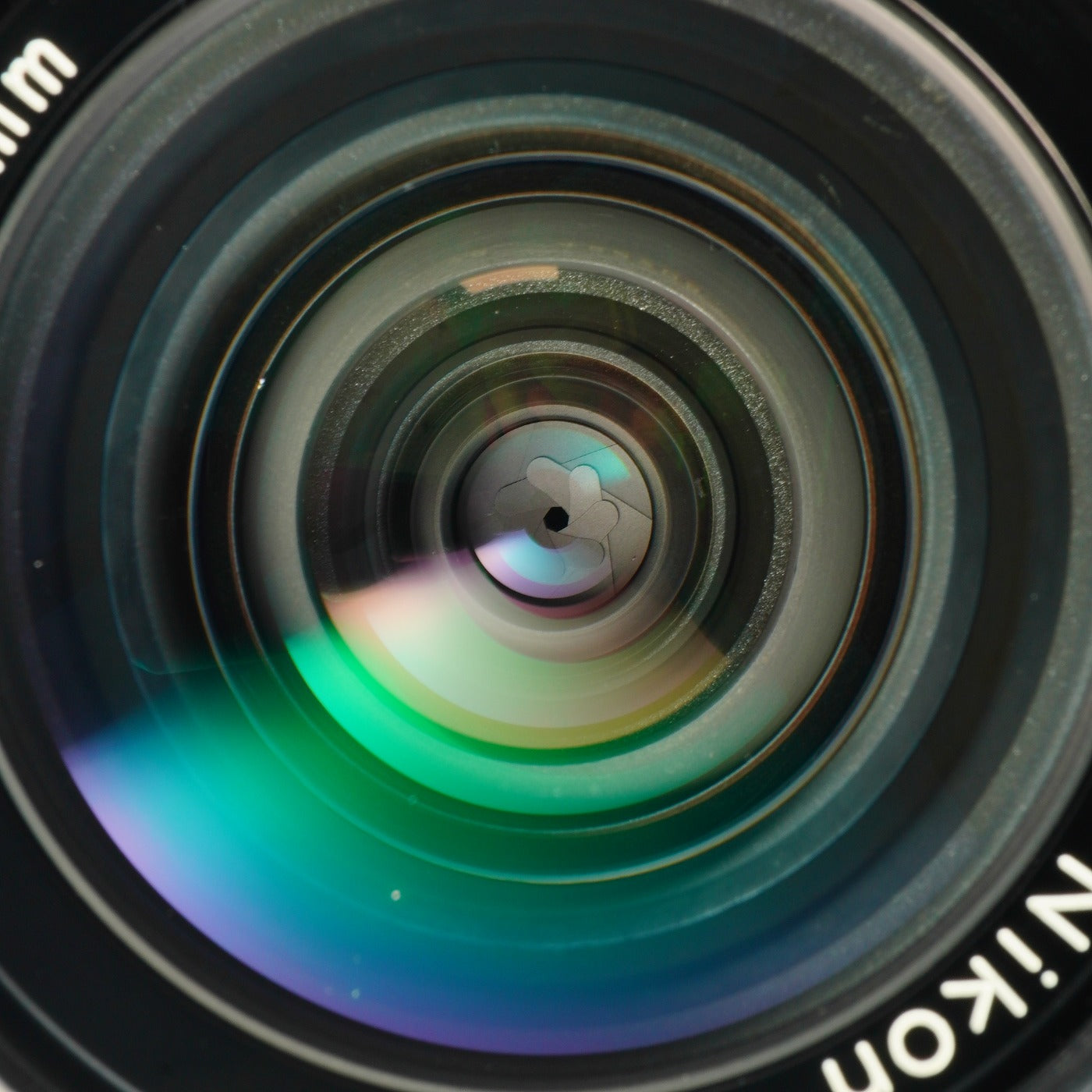 Nikon 非Ai NIKKOR 24mm F/2.8 単焦点レンズ