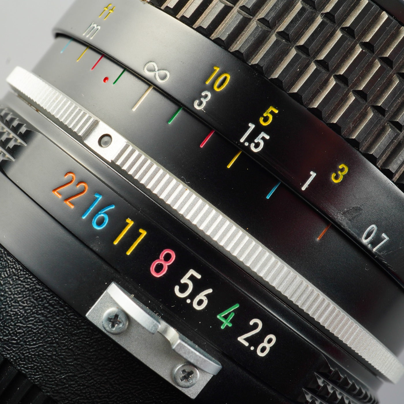 Nikon 非Ai NIKKOR 24mm F/2.8 単焦点レンズ