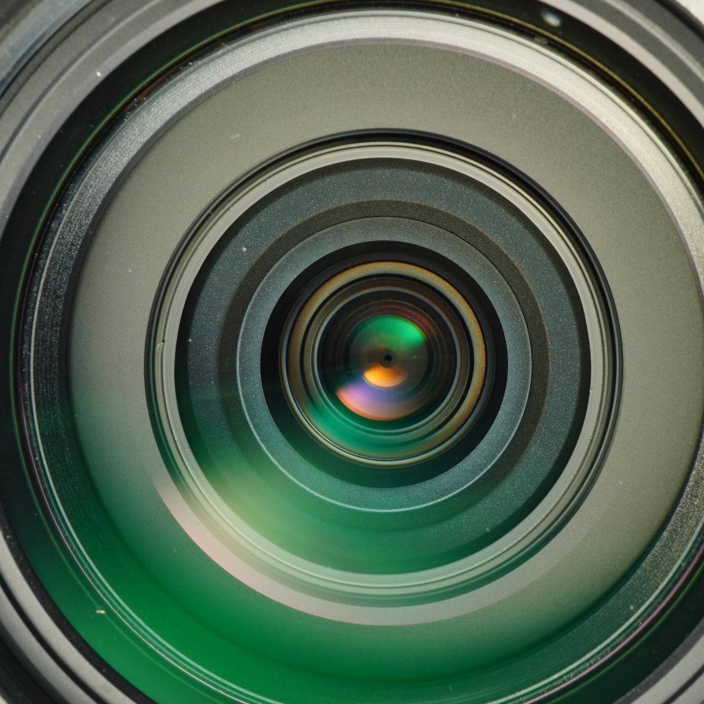 SONY DT 16-105mm F/3.5-5.6 ズームレンズ