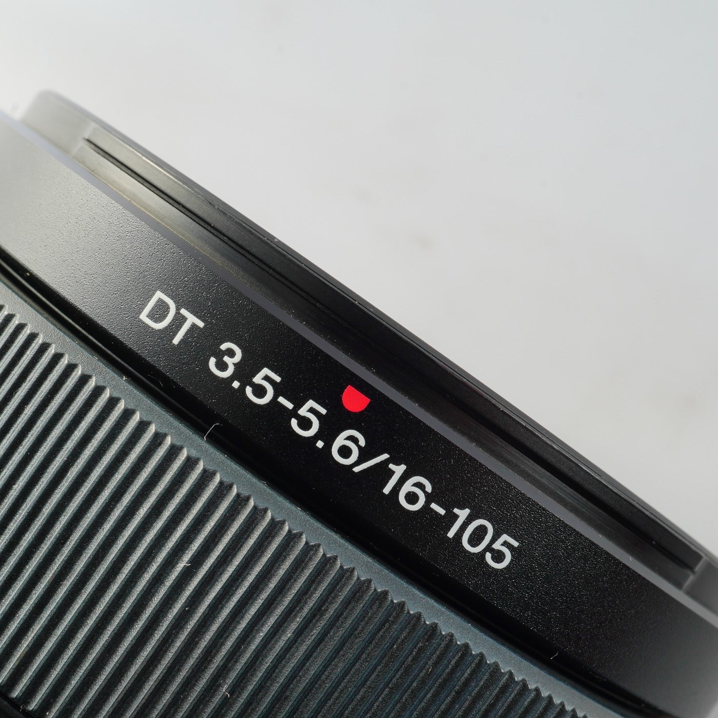 SONY DT 16-105mm F/3.5-5.6 ズームレンズ
