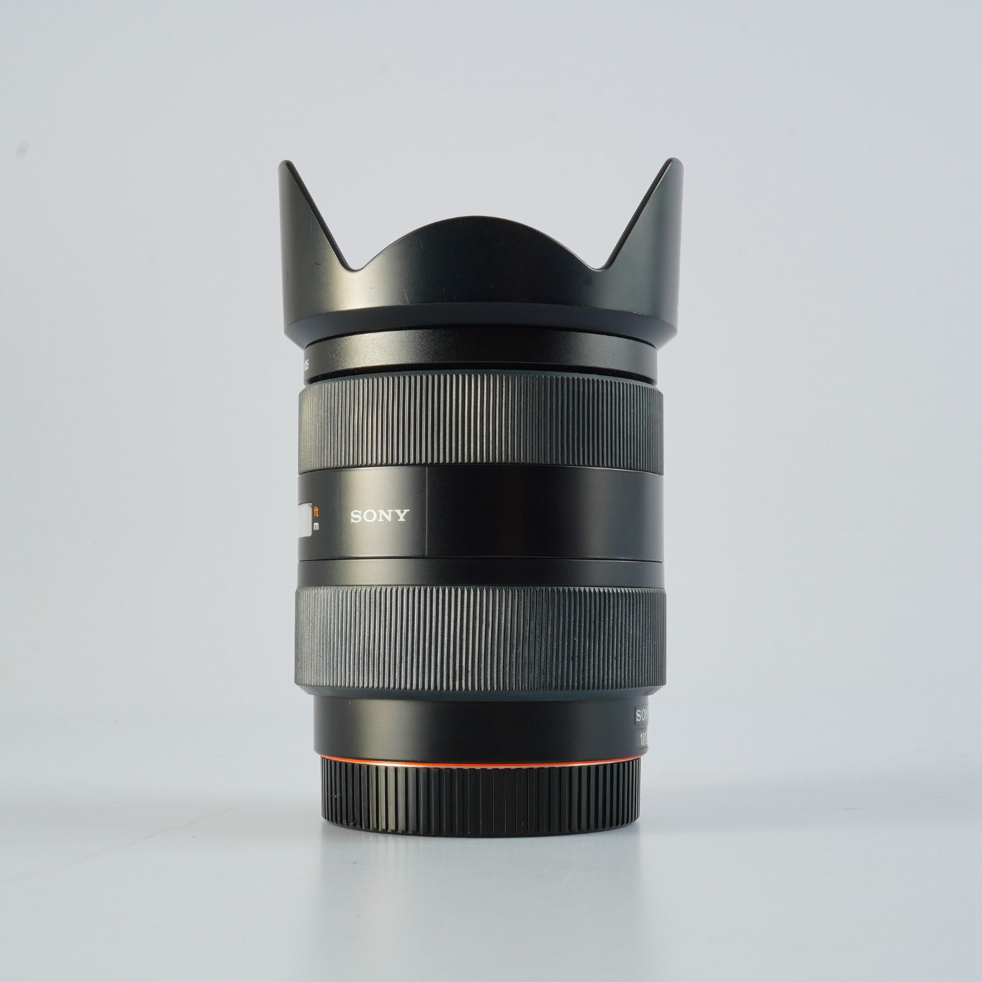 SONY DT 16-105mm F/3.5-5.6 ズームレンズ