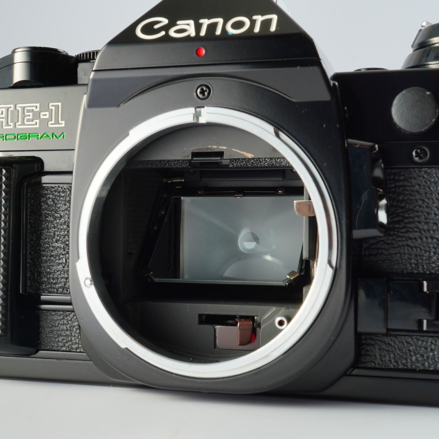 【CLA’d】 Canon AE-1 Program Black + FD 50mm F/1.4 S.S.C. MF フィルム一眼レフカメラ