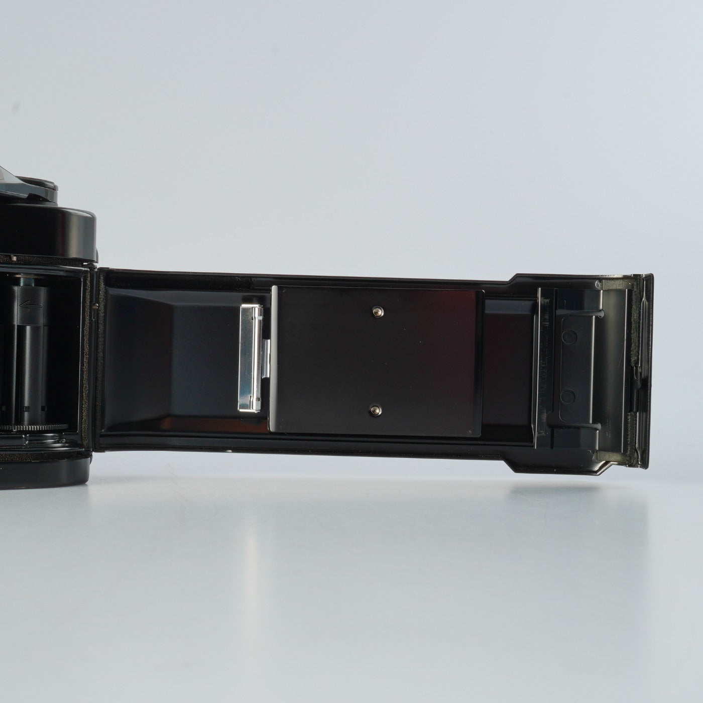 【CLA’d】 Canon AE-1 Program Black + FD 50mm F/1.4 S.S.C. MF フィルム一眼レフカメラ