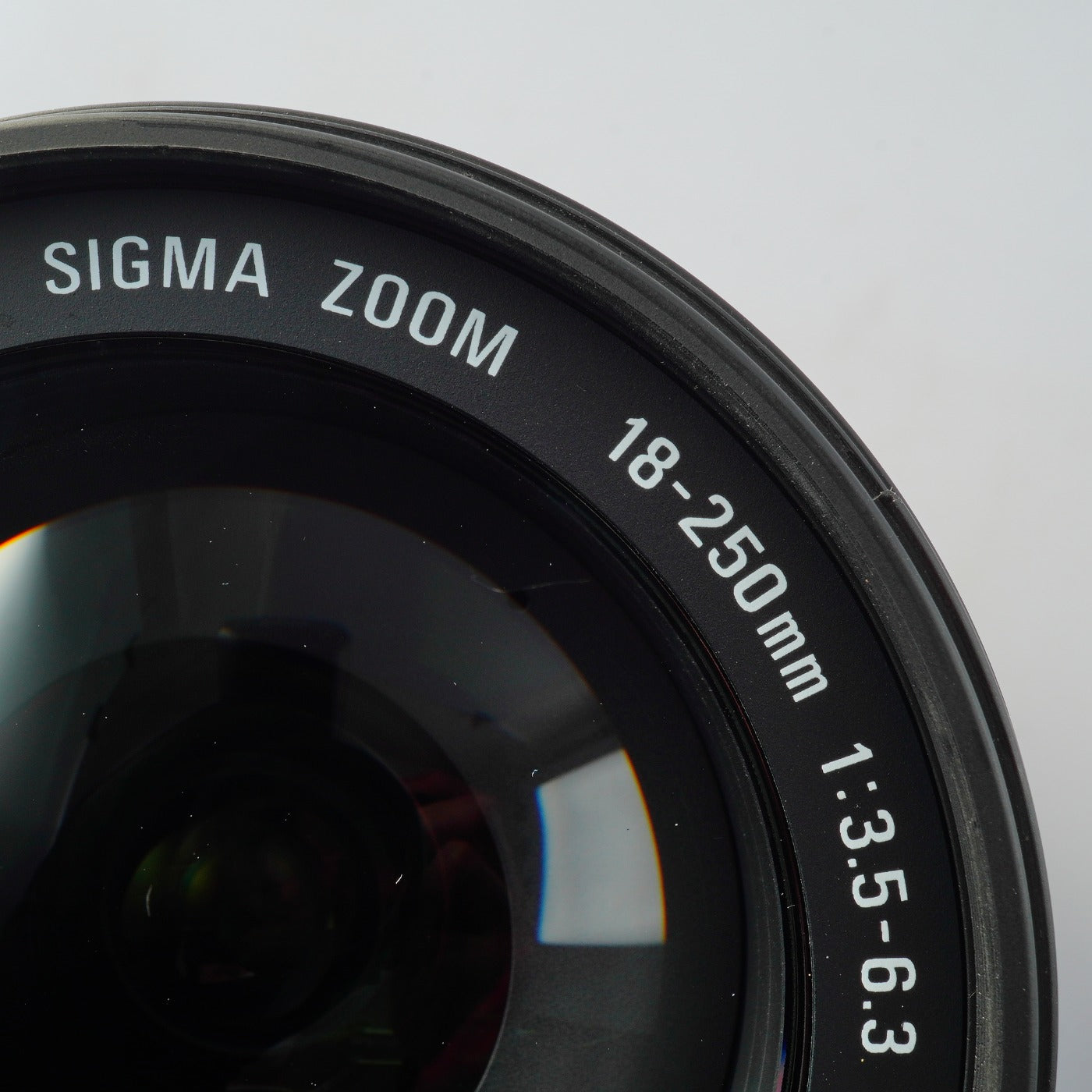 SIGMA 18-250mm F/3.5-6.3 DC OS HSM (Nikon F用) ズームレンズ