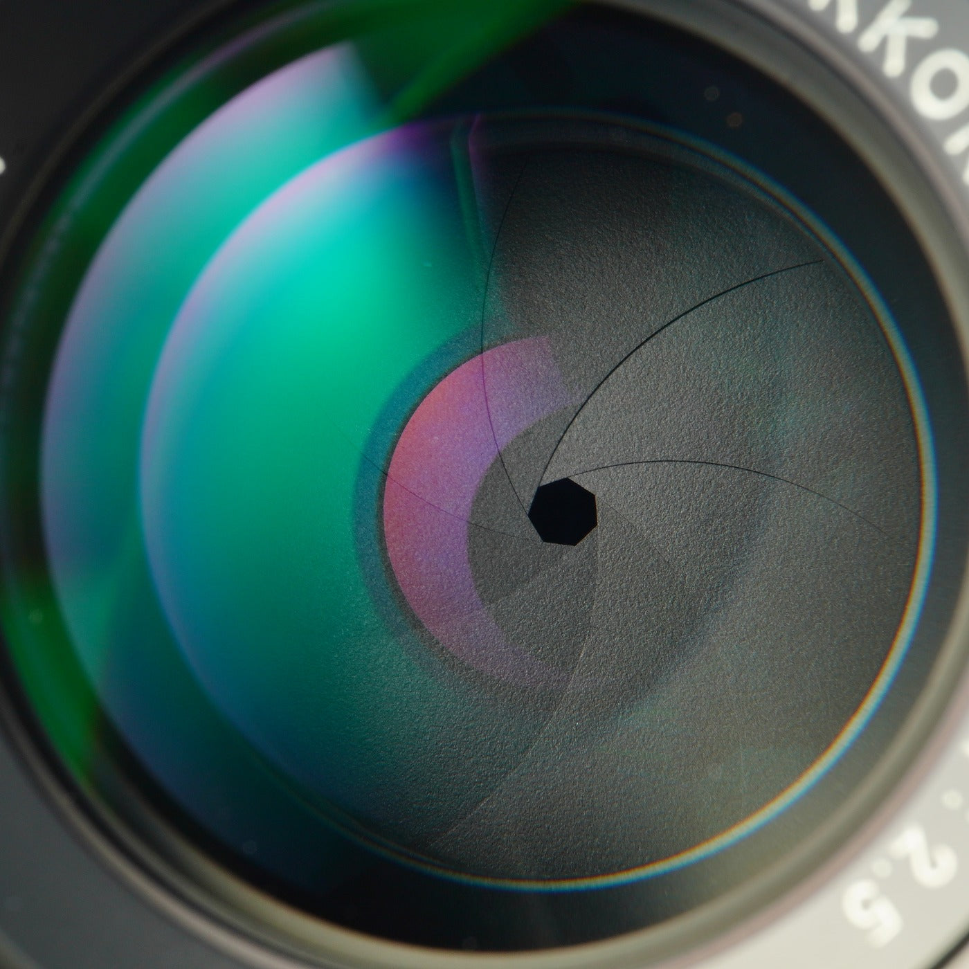 Nikon Ai-S Nikkor 105mm F/2.5 単焦点レンズ