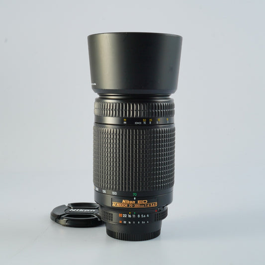 Nikon AF NIKKOR 70-300mm F/4-5.6 D ED ズームレンズ