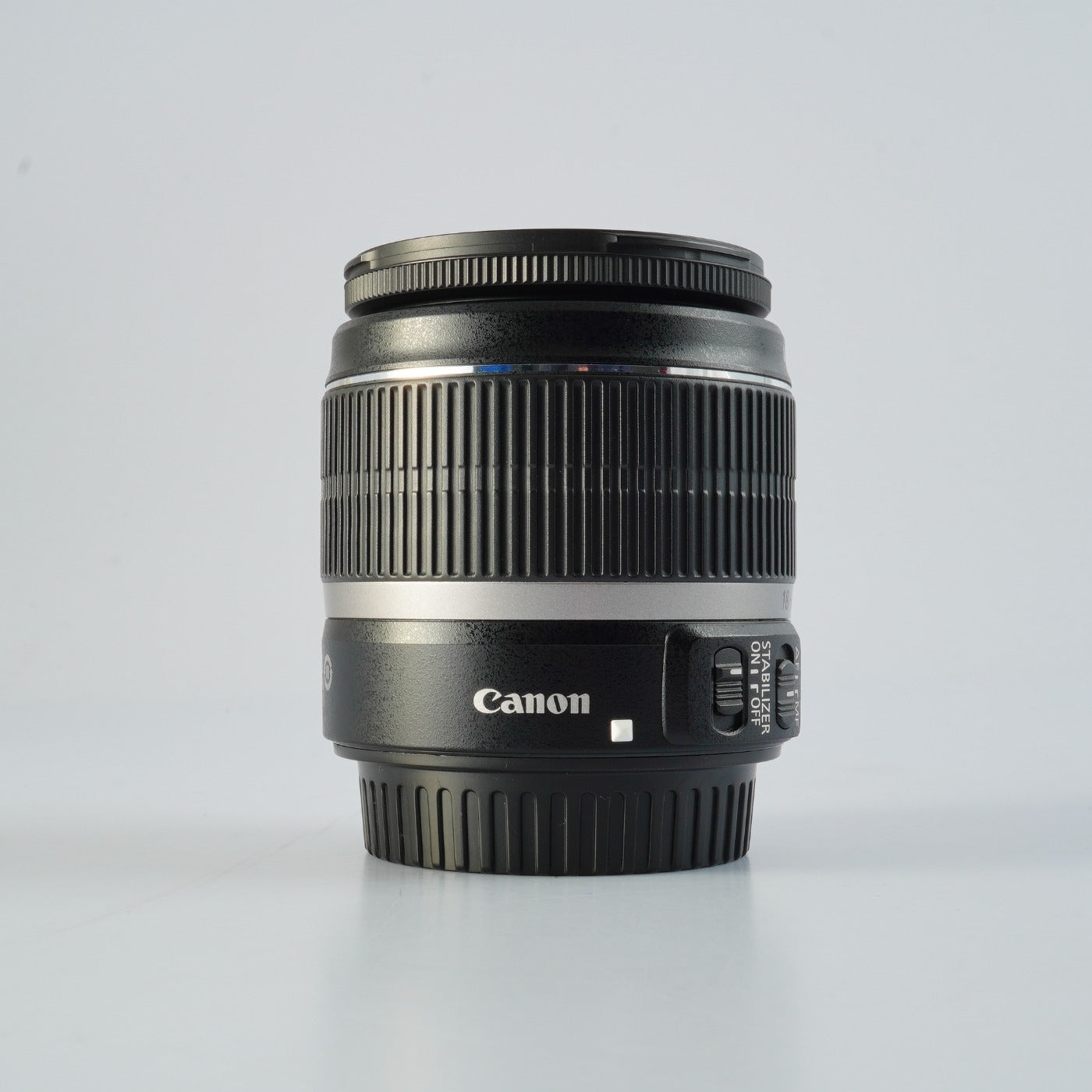Canon EF-S 18-55mm f/3.5-5.6 IS ズームレンズ