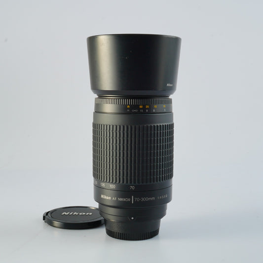 Nikon AF NIKKOR 70-300mm F/4-5.6 G ズームレンズ