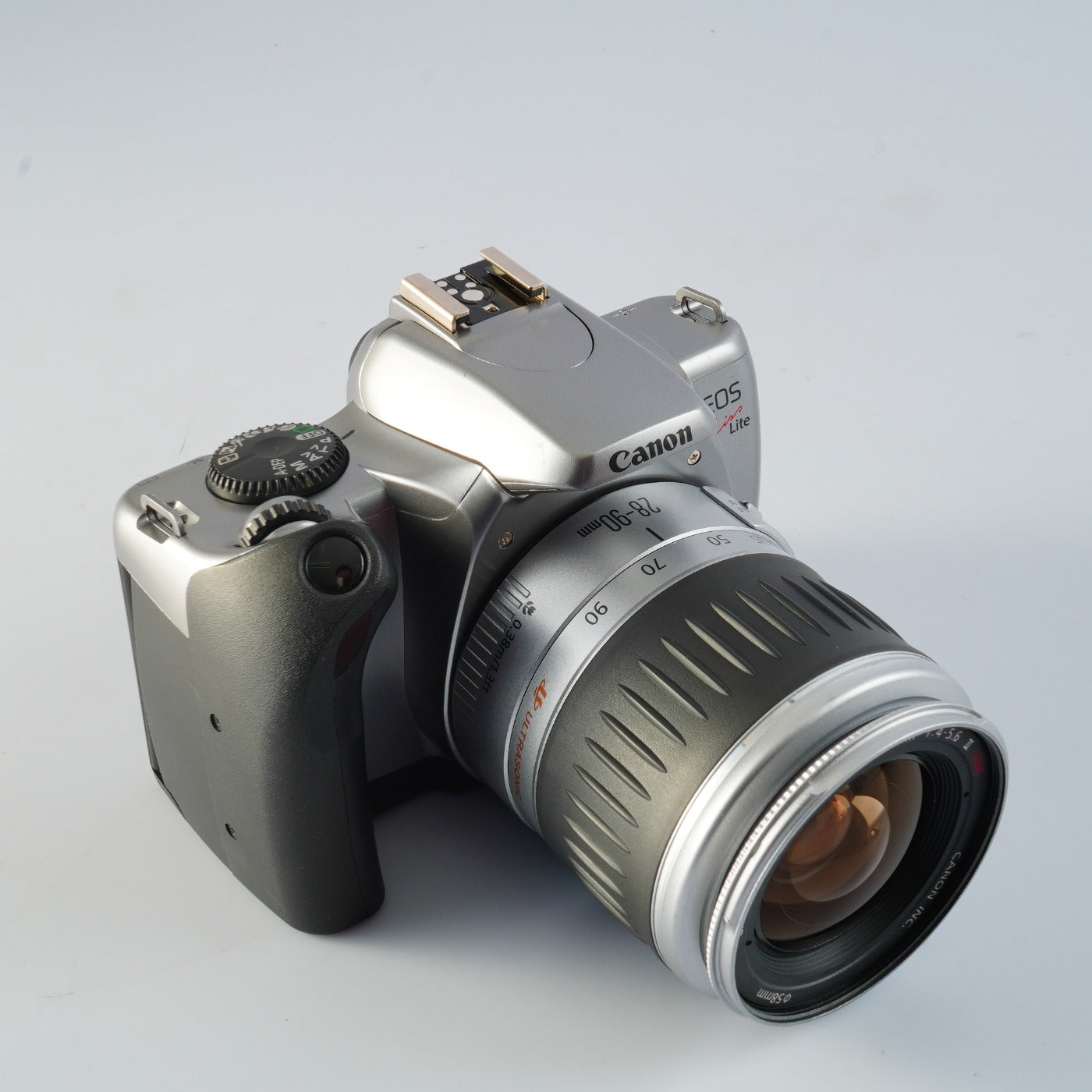 Canon EOS Kiss Lite (Rebel K2) + EF 28-80mm F/3.5-5.6 V USM AF フィルム一眼レフカメラ