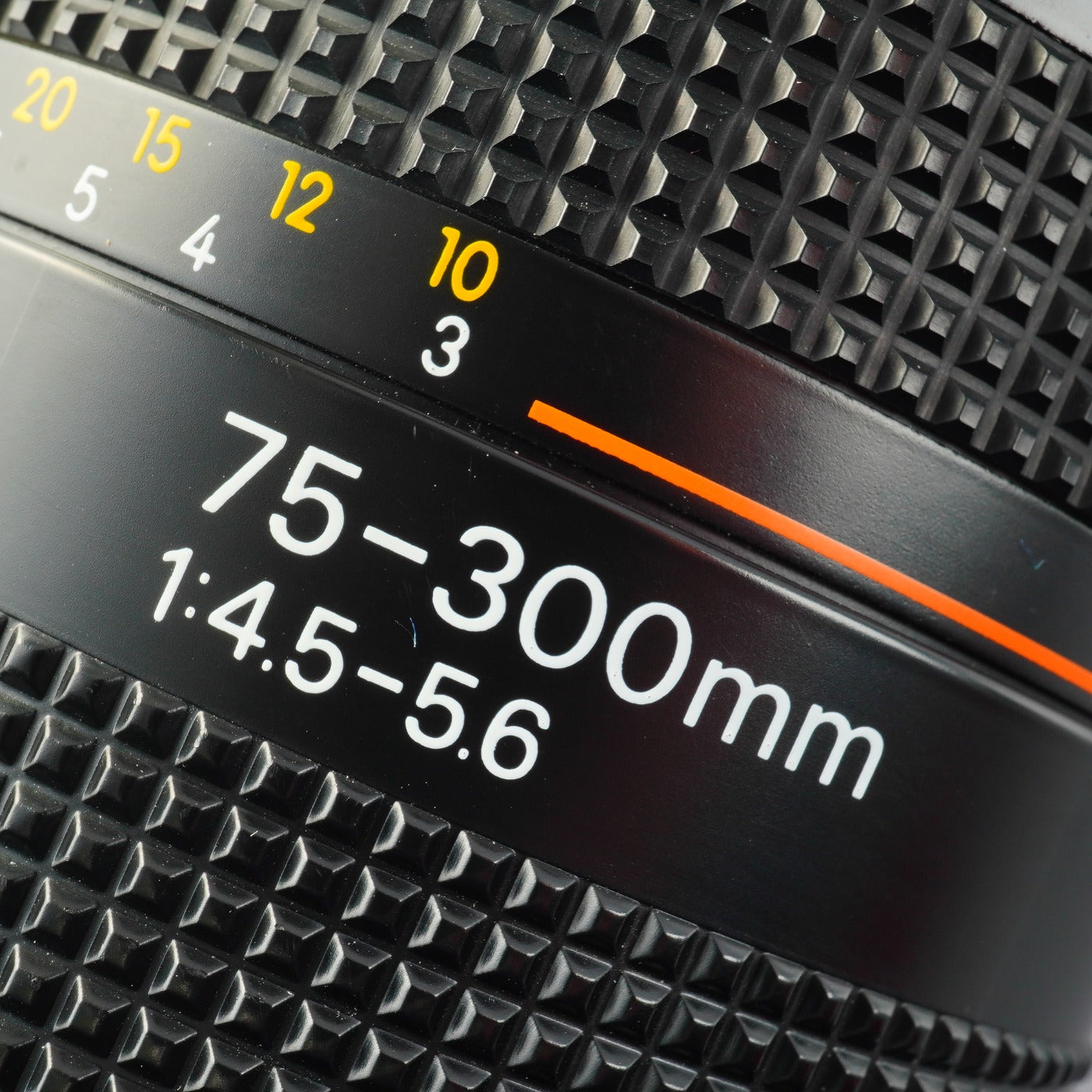 Nikon AF NIKKOR 75-300mm F/4.5-5.6 ズームレンズ