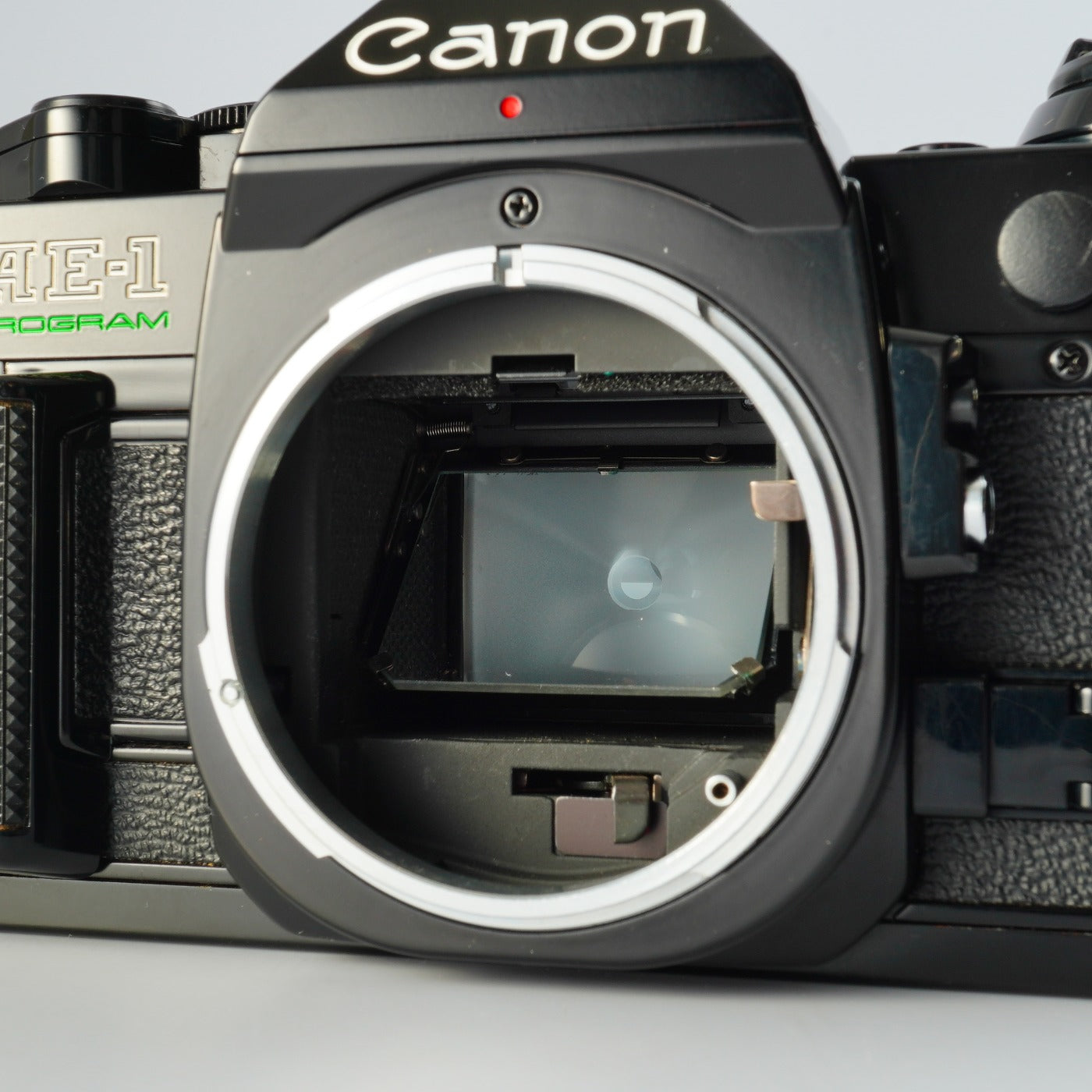 【CLA’d】 Canon AE-1 Program Black + NEW FD 50mm F/1.4 MF フィルム一眼レフカメラ