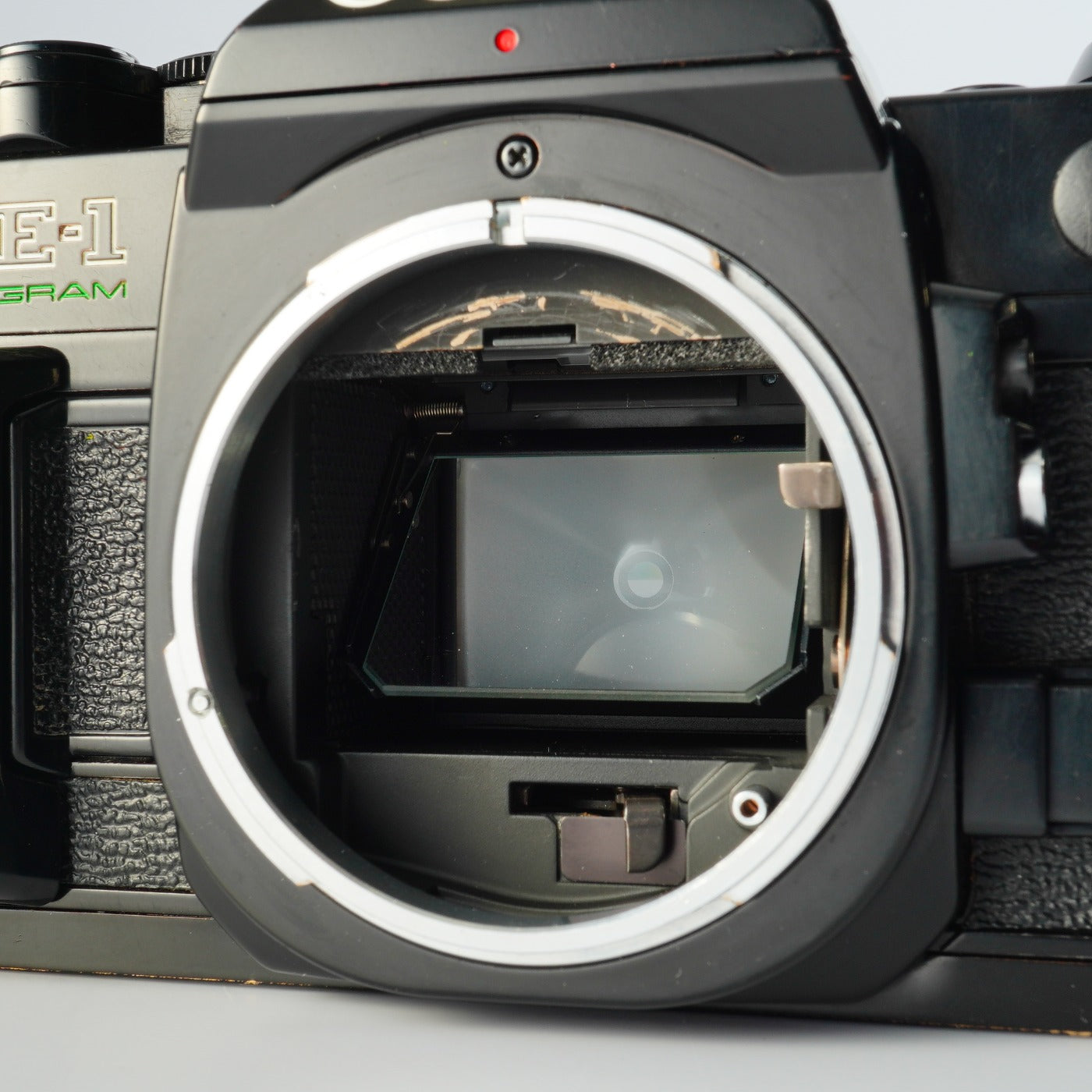 【CLA’d】 Canon AE-1 Program Black + NEW FD 50mm F/1.4 MF フィルム一眼レフカメラ