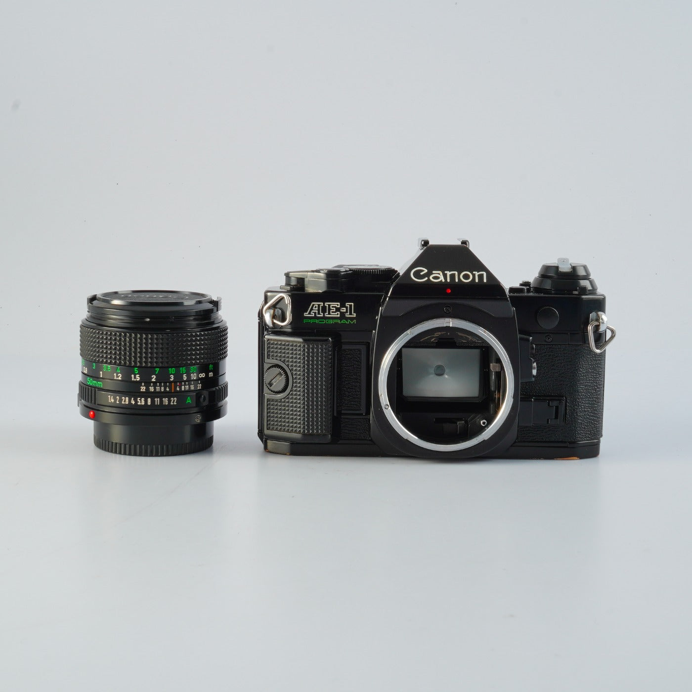 【CLA’d】 Canon AE-1 Program Black + NEW FD 50mm F/1.4 MF フィルム一眼レフカメラ