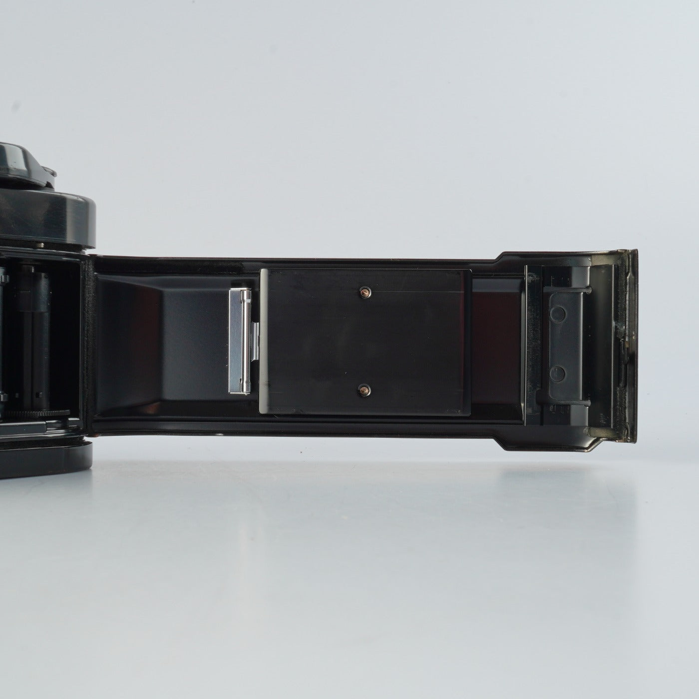 【CLA’d】 Canon AE-1 Program Black + NEW FD 50mm F/1.4 MF フィルム一眼レフカメラ