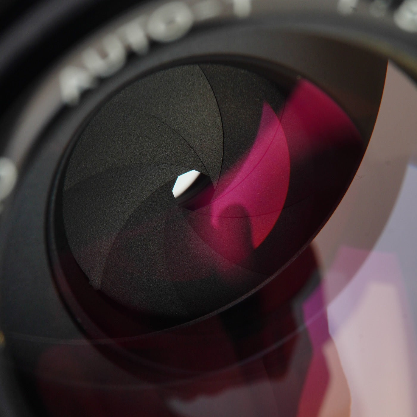 OLYMPUS OM-SYSTEM F.ZUIKO AUTO-T 200mm F/5 単焦点レンズ