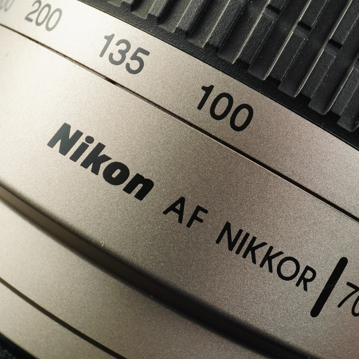 Nikon AF NIKKOR 70-300mm F/4-5.6 G Silver ズームレンズ