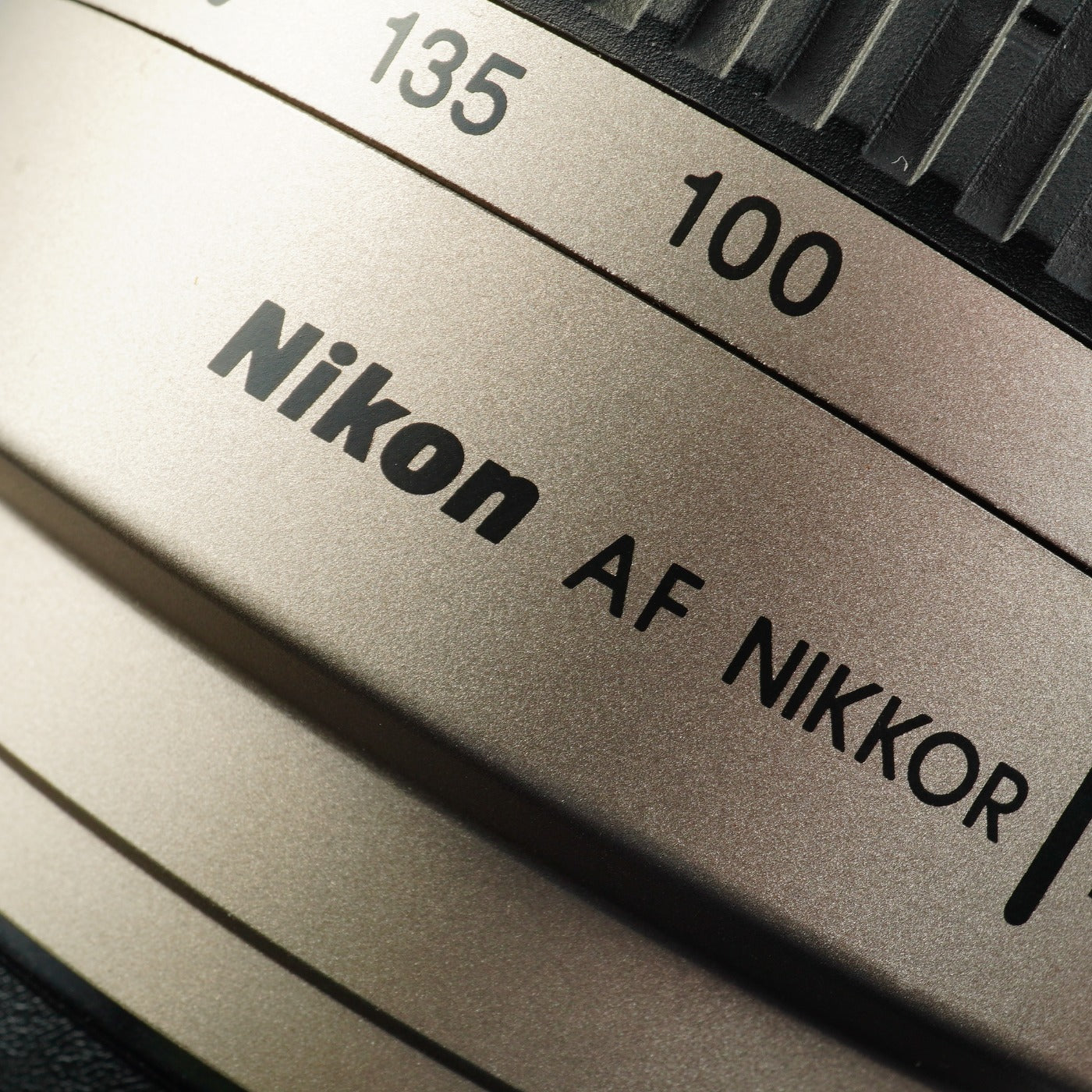Nikon AF NIKKOR 70-300mm F/4-5.6 G Silver ズームレンズ