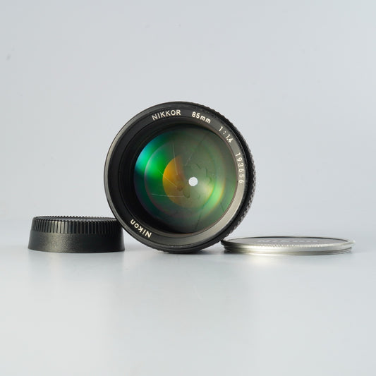 Nikon Ai-S Nikkor 85mm F/1.4 単焦点レンズ