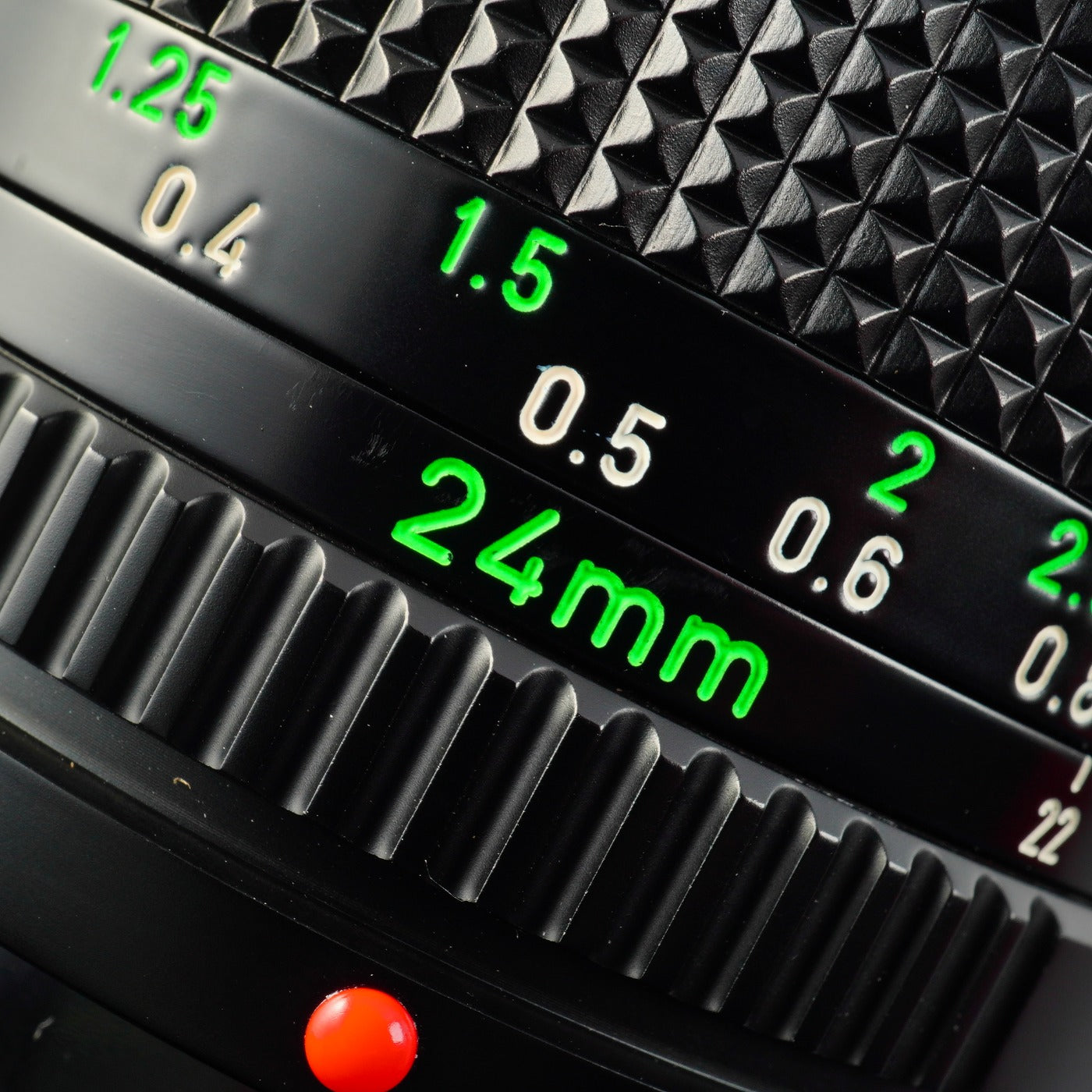 Canon New FD NFD 24mm F/2.8 単焦点レンズ