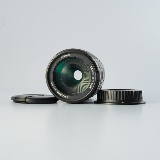 Canon EF-S 55-250mm F/4-5.6 IS ズームレンズ