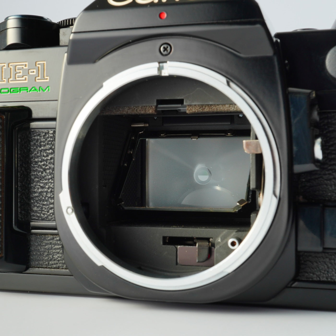 【CLA’d】 Canon AE-1 Program Black + New FD 50mm F/1.4 MF フィルム一眼レフカメラ