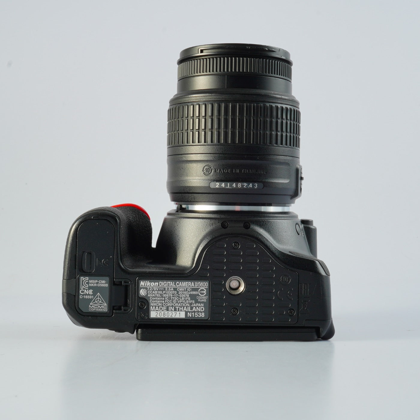 Nikon D5600 + AF-S DX NIKKOR 18-55mm F/3.5-5.6 GⅡ VR + SD 2GB MF フィルム一眼レフカメラ