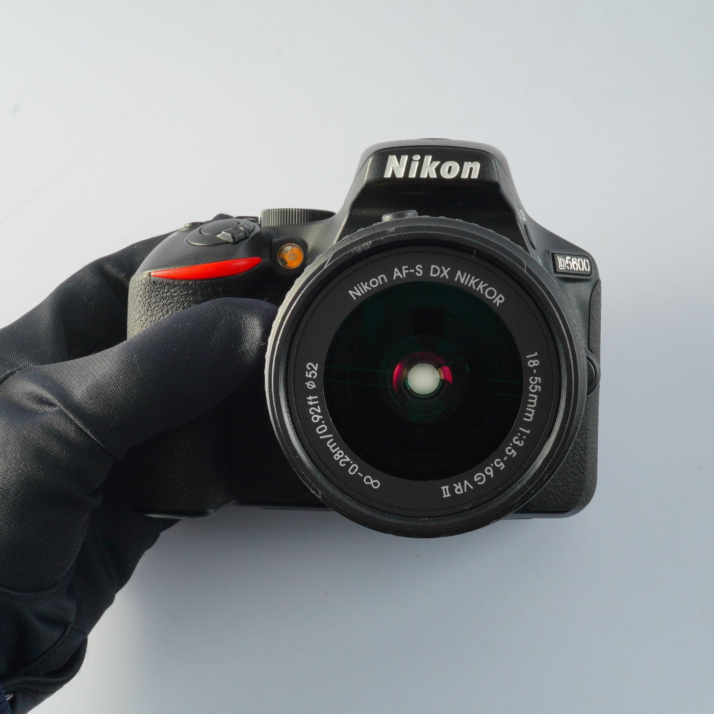 Nikon D5600 + AF-S DX NIKKOR 18-55mm F/3.5-5.6 GⅡ VR + SD 2GB MF フィルム一眼レフカメラ