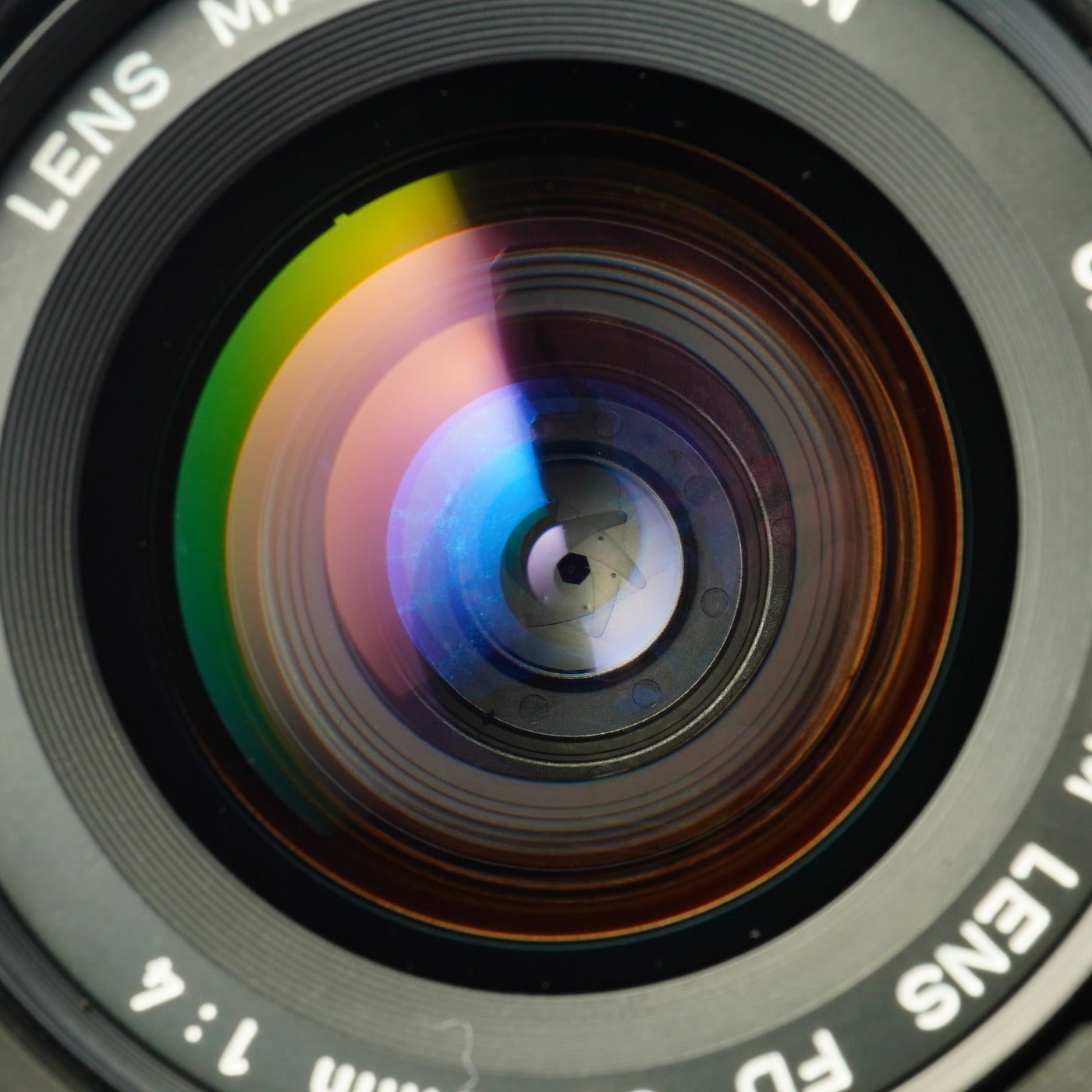 Canon FD 35-70mm F/4 ズームレンズ