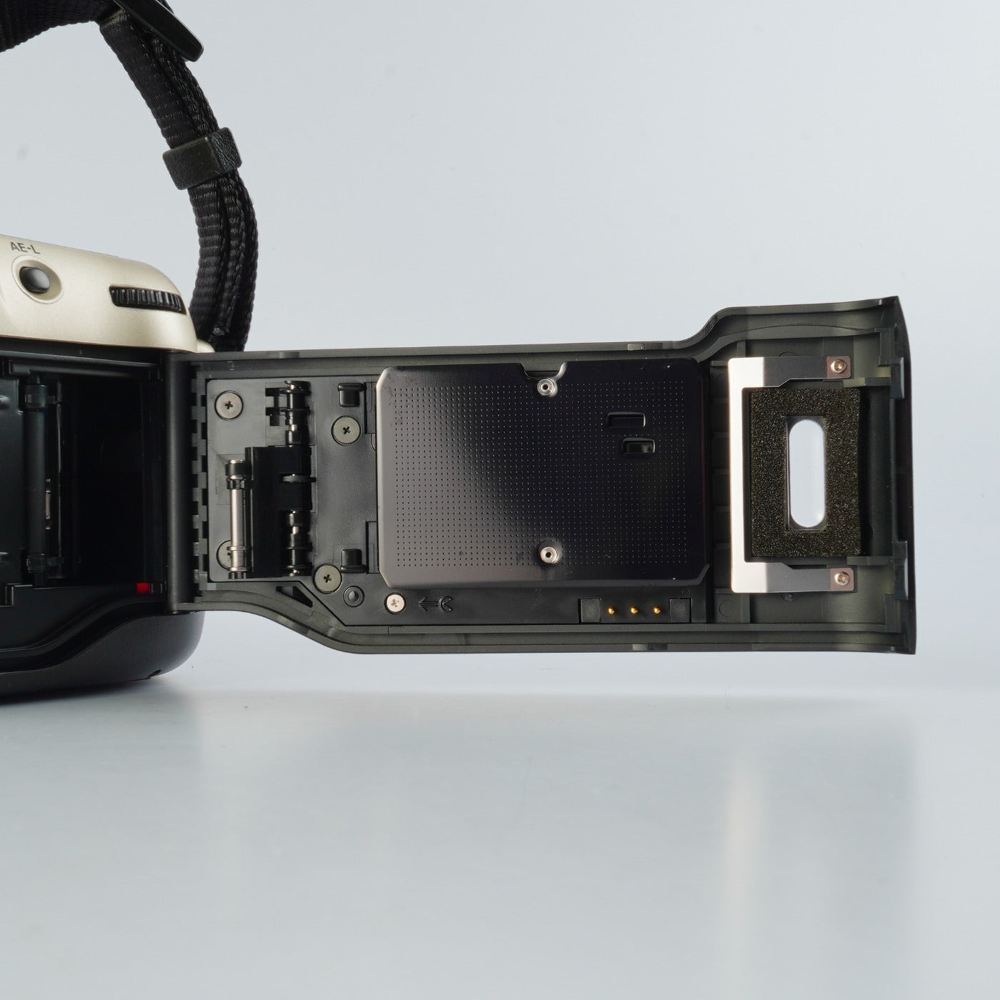 Nikon F60 (N60) + AF Nikkor 28-70mm F/3.5-4.5 D AF フィルム一眼レフカメラ