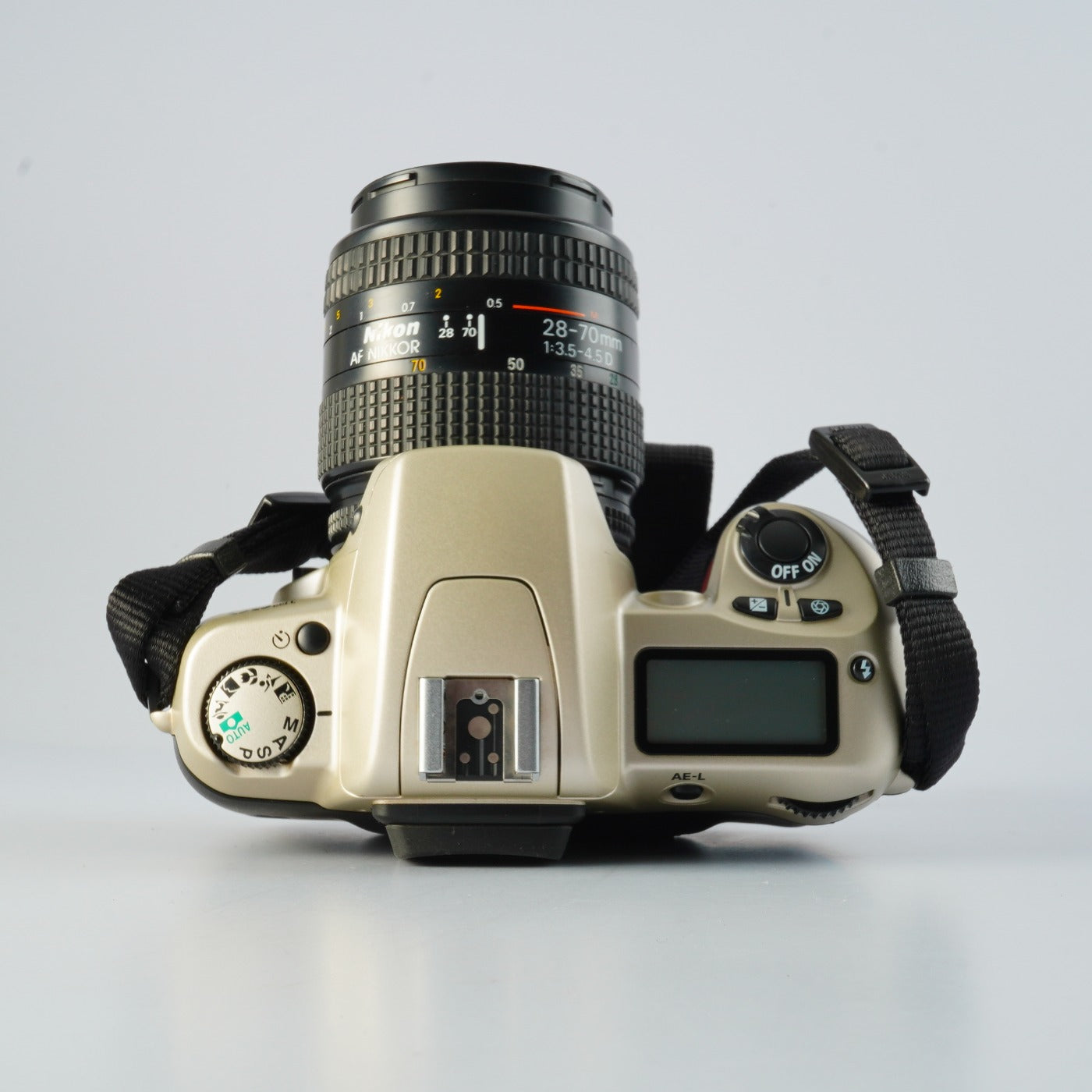 Nikon F60 (N60) + AF Nikkor 28-70mm F/3.5-4.5 D AF フィルム一眼レフカメラ